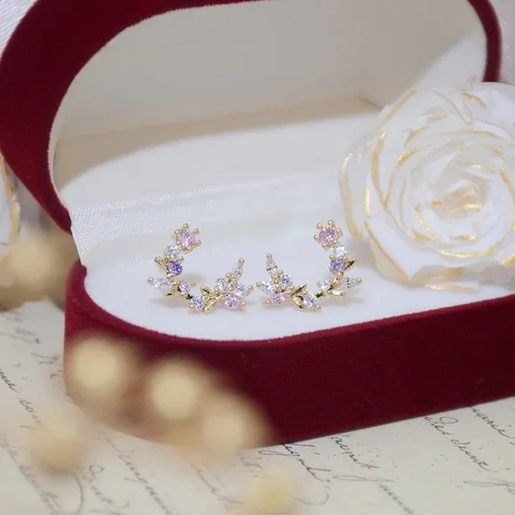 NEW 14K Gold Plated Diamond Leaf Flower Stud Circle Earrings - Picture 4 of 6